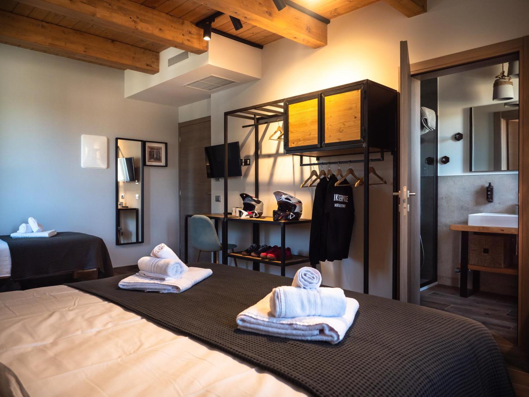 Sleep 'N' Ride Massa Marittima Hotel Екстериор снимка